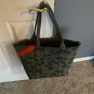 Rothy’s Essential Tote